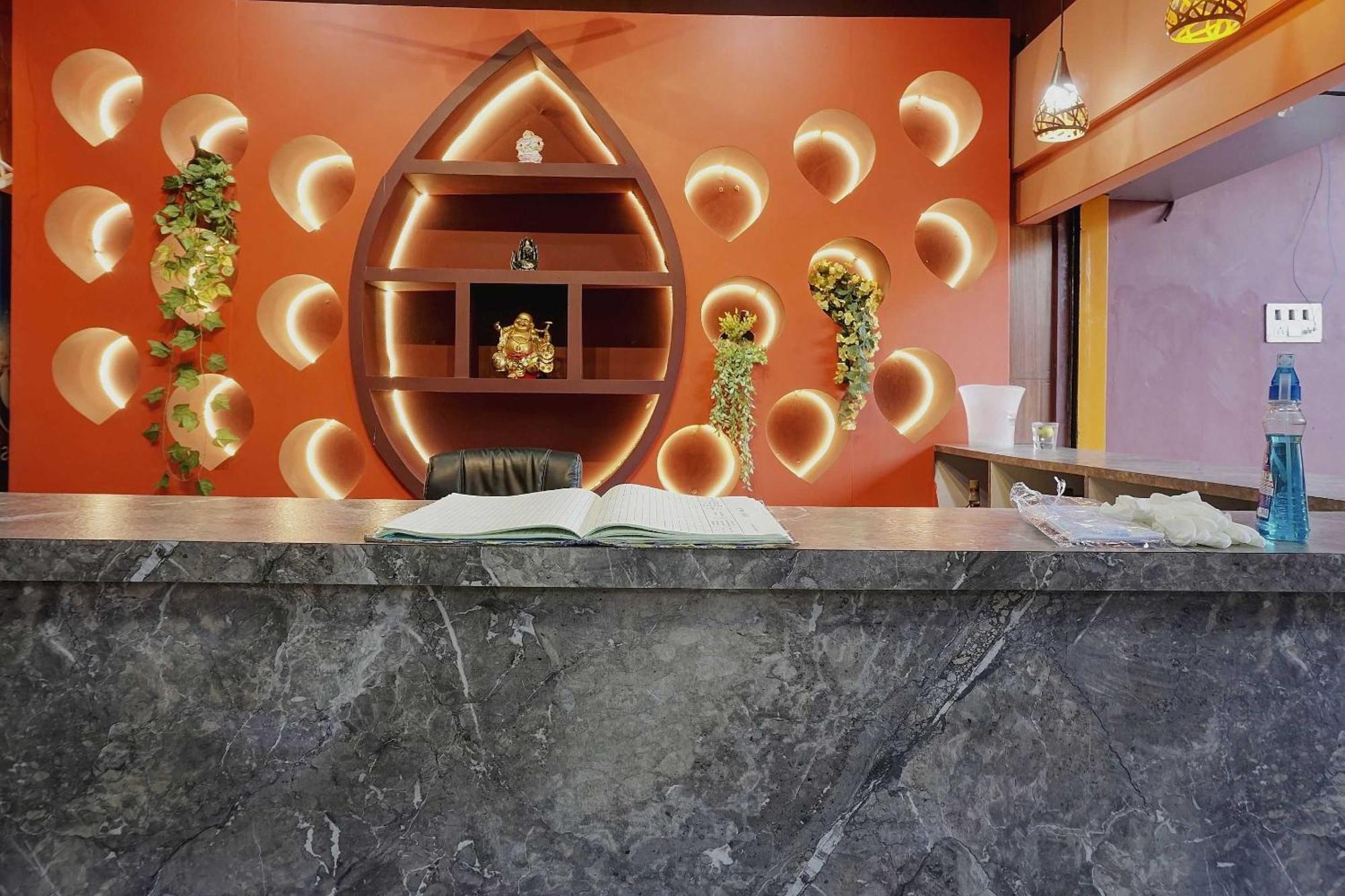 Hotel Collection O Shreya Talegaon Dabhade Esterno foto