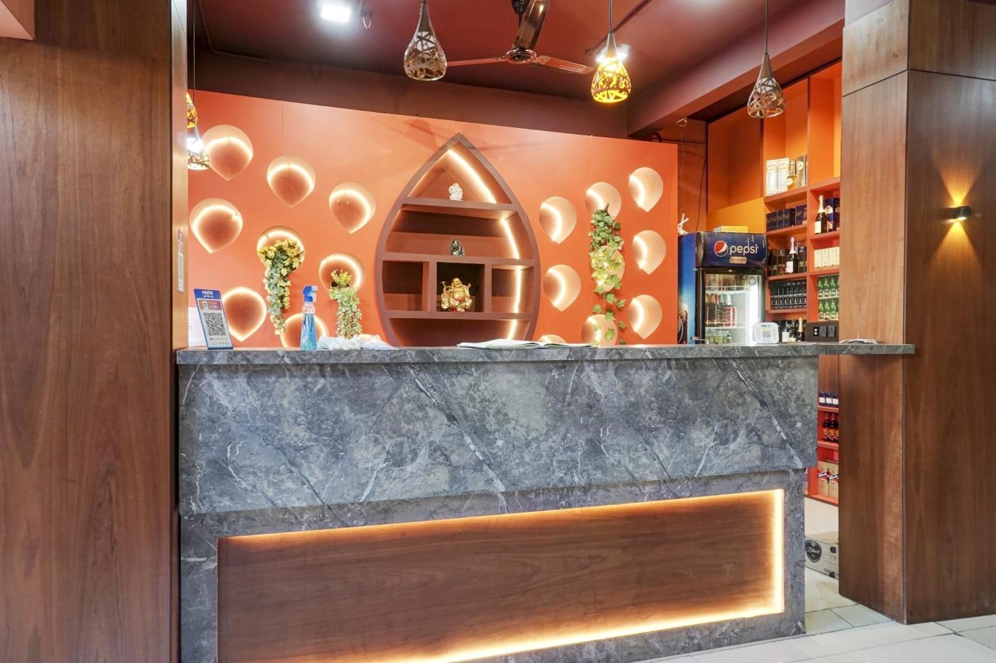 Hotel Collection O Shreya Talegaon Dabhade Esterno foto