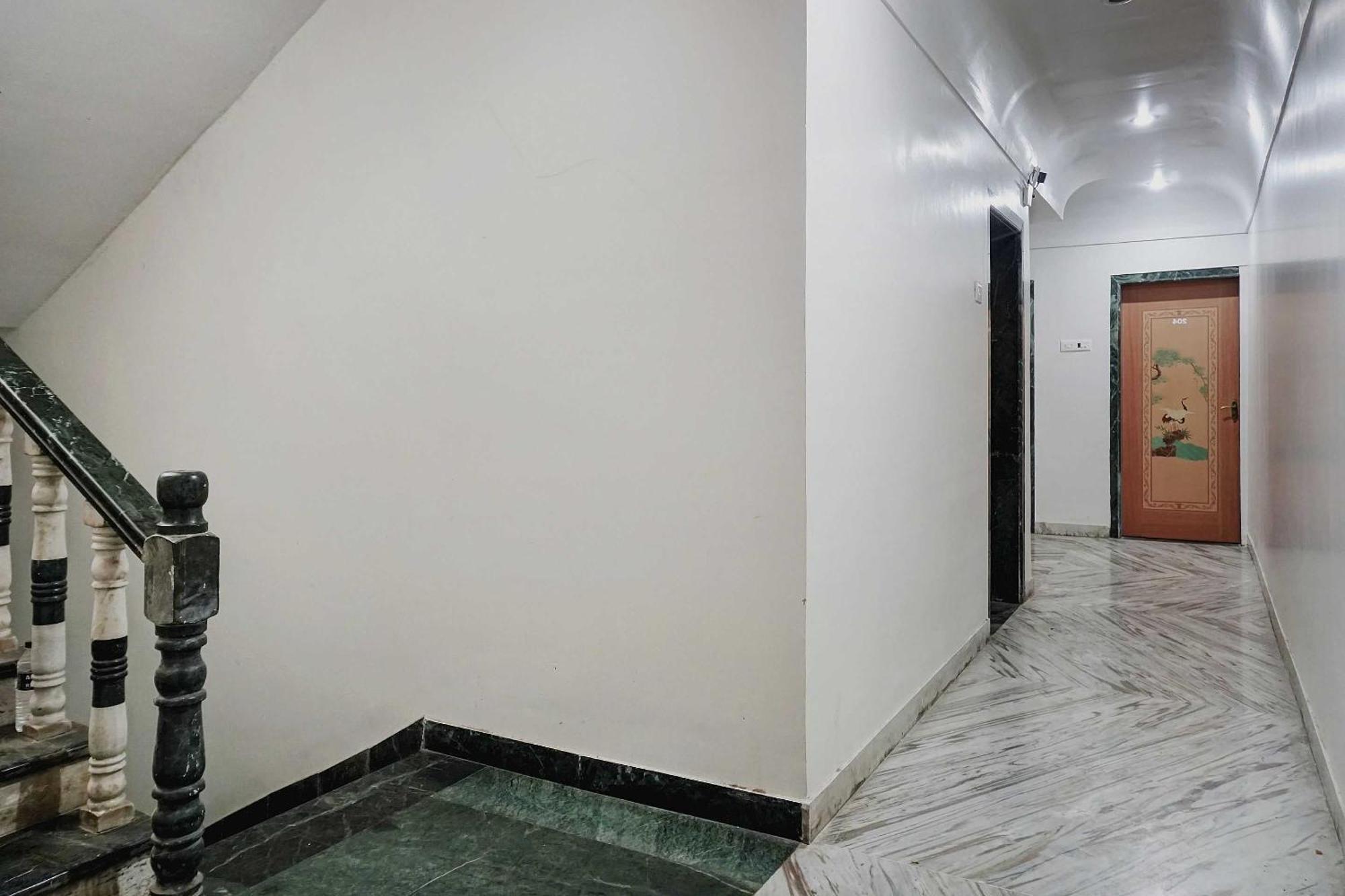 Hotel Collection O Shreya Talegaon Dabhade Esterno foto