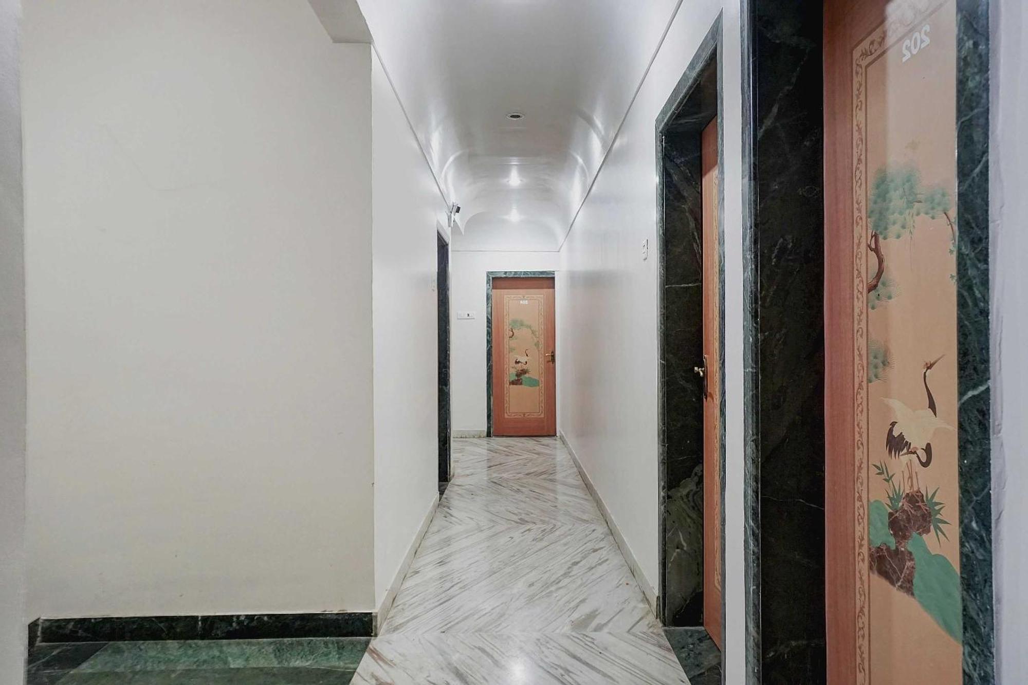 Hotel Collection O Shreya Talegaon Dabhade Esterno foto