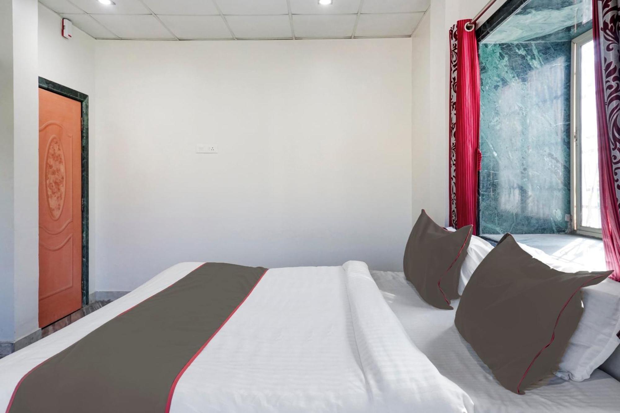 Hotel Collection O Shreya Talegaon Dabhade Esterno foto